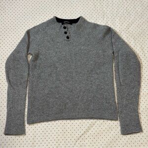 Saks Fifth Avenue Cashmere Sweater Size XS